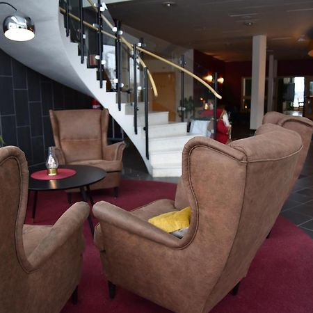 Hotell Arjaeng Bagian luar foto