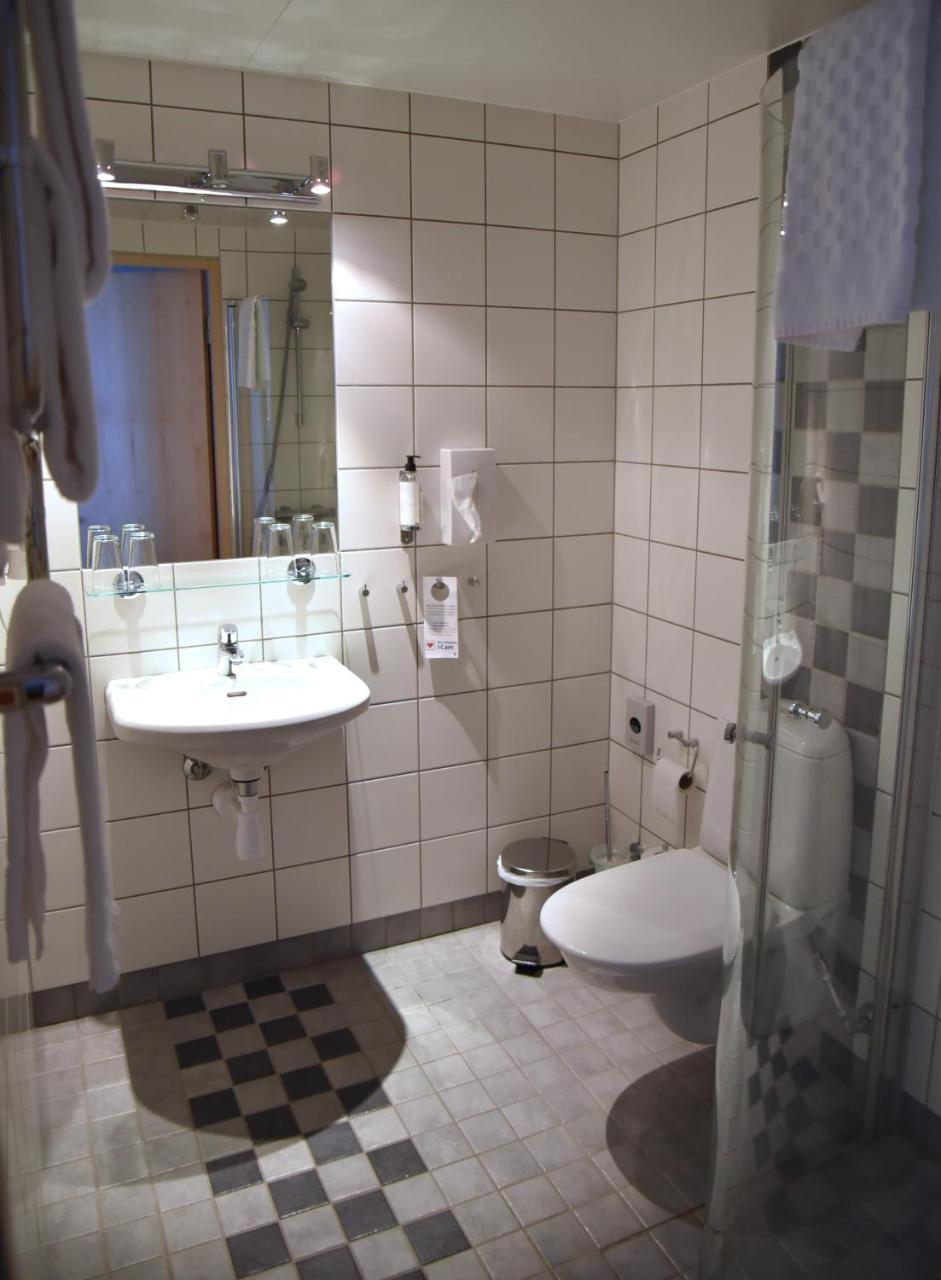 Hotell Arjaeng Bagian luar foto